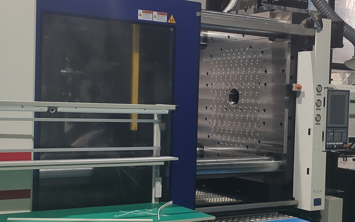 塑機磁力模闆快速換模在海天600噸/1000噸/1200噸注塑機應用案例